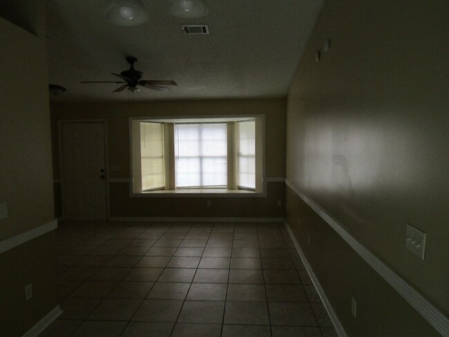Building Photo - 1088 Desert Shield St
