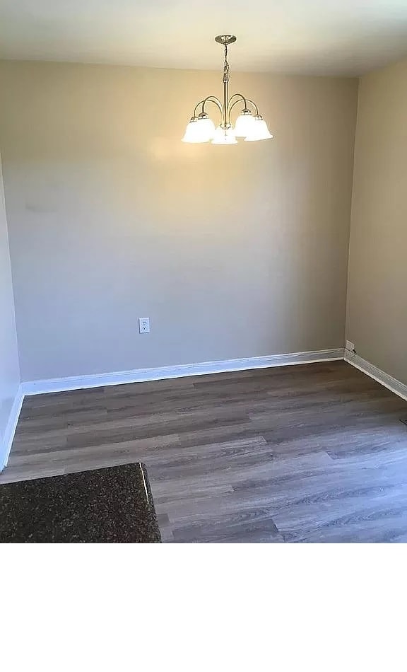 dining - 820 Catherine St