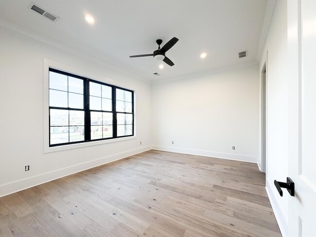 Building Photo - 4161 Cocos Wy