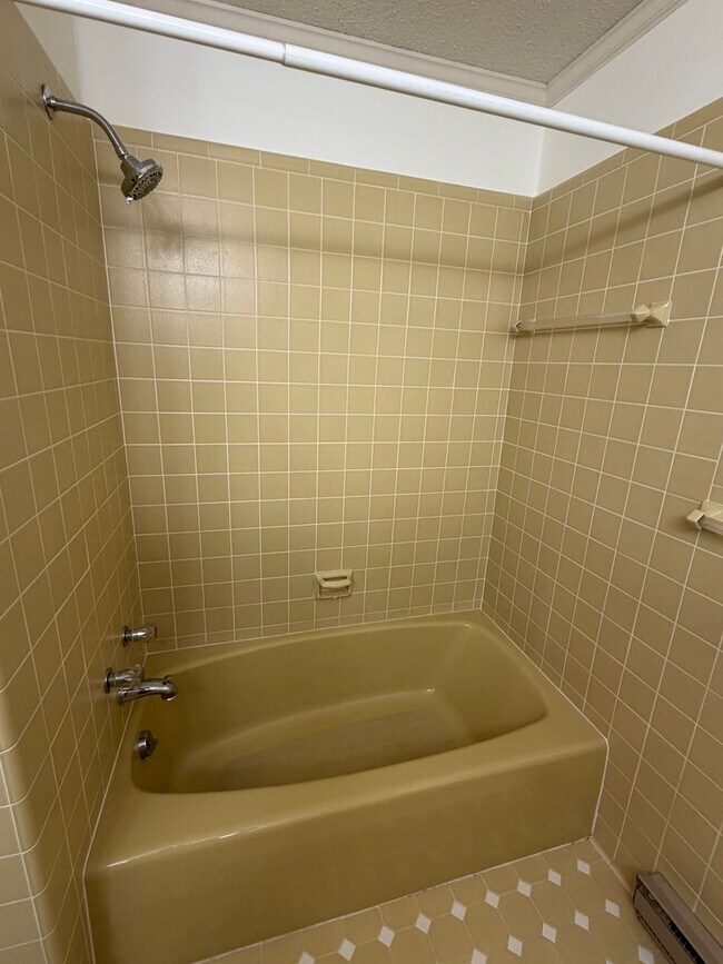 Building Photo - Liberty / Alamance County