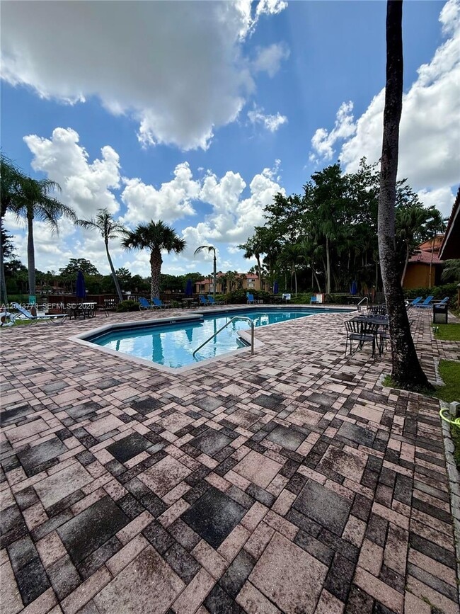 Building Photo - 10709 Cleary Blvd