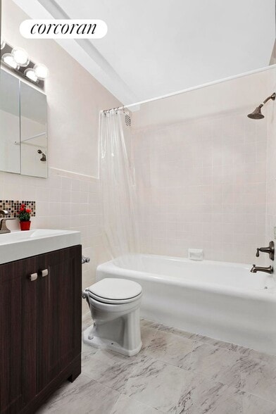 Building Photo - 243 W End Ave