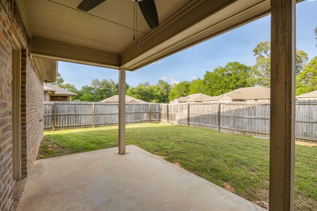 Building Photo - 6914 County Rd 1215