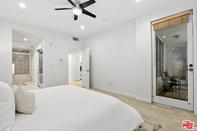 Building Photo - 5625 Crescent Park W