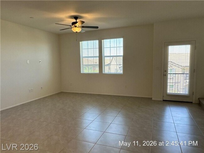 Building Photo - Brand-New Juniper Hills Townhome with 4 Bedrooms, Loft & Dual Balconies