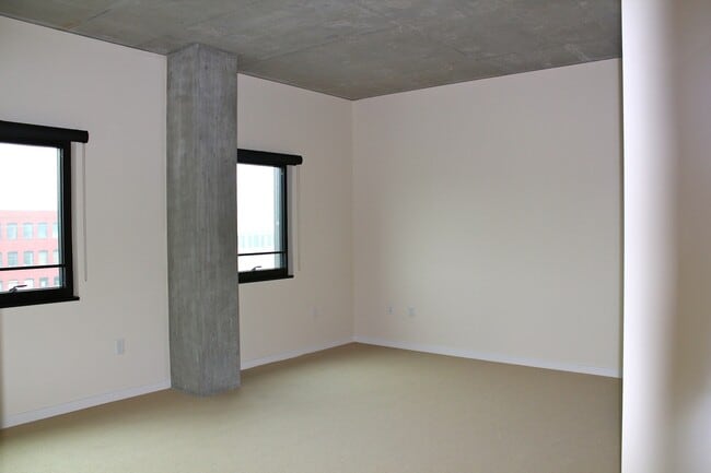 Building Photo - Spacious Luxury Riverfront Condo Near NW 23rd! Parking, Storage, Most Utilities Included!