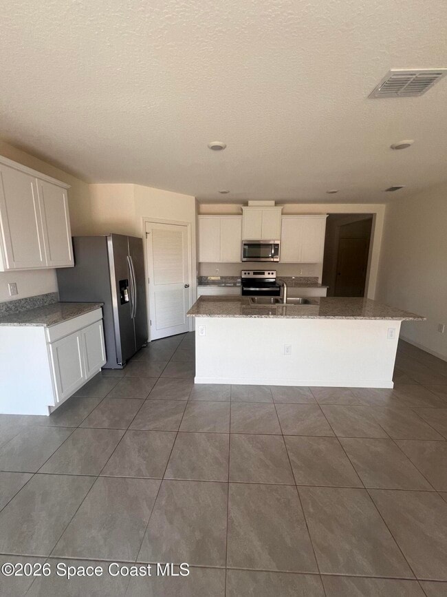 Building Photo - 3636 Aberdeen Dr SE