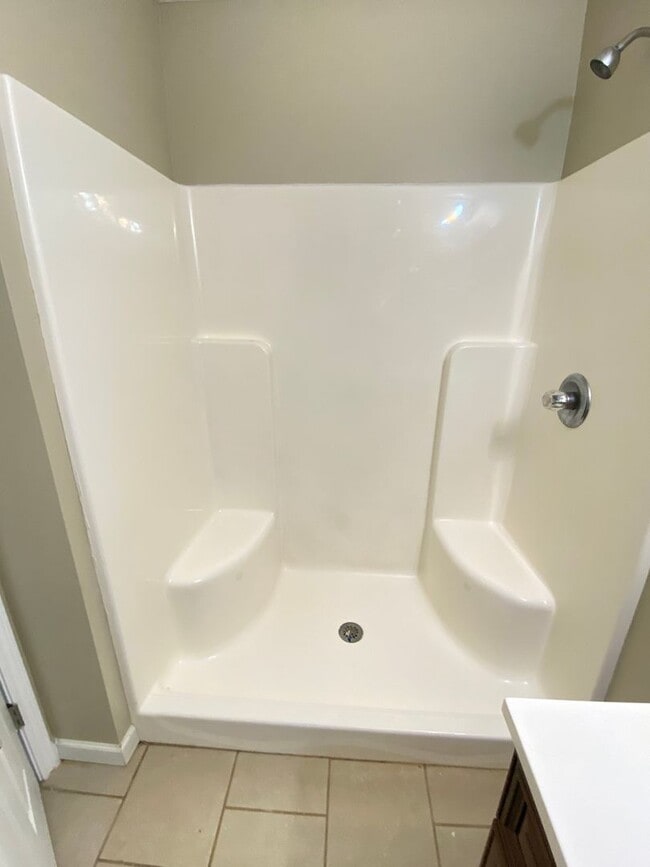 Building Photo - 3 bedroom 2 bath Single Family home in Dan...