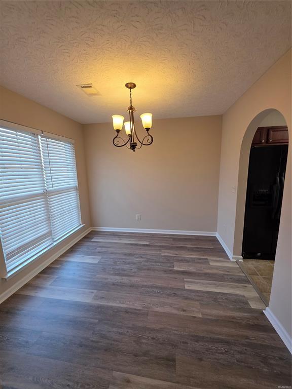 Building Photo - 6136 Old Post Lane