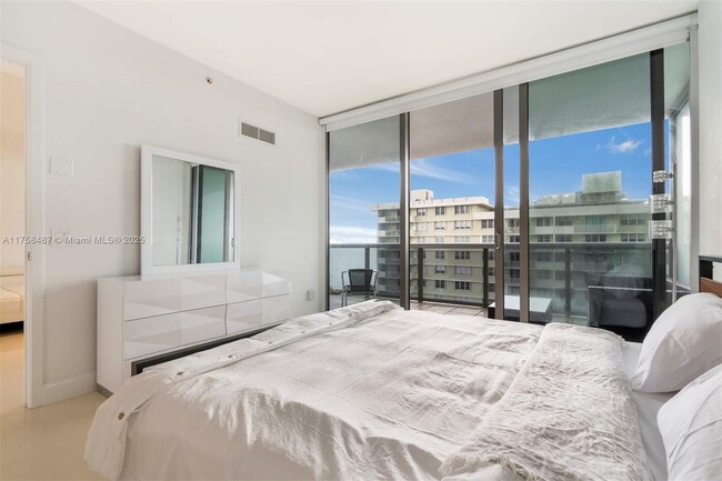 Building Photo - 5875 Collins Ave