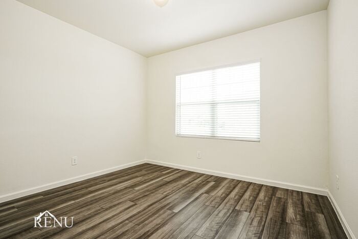 Building Photo - 1604 Ancer Wy