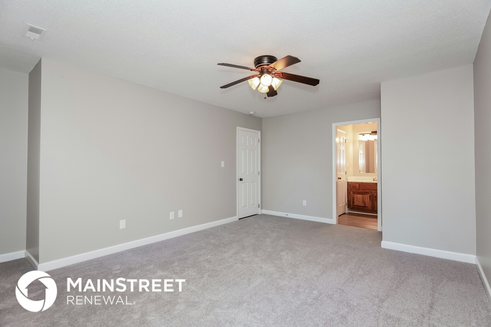 Building Photo - 19600 Whilehaven Ct