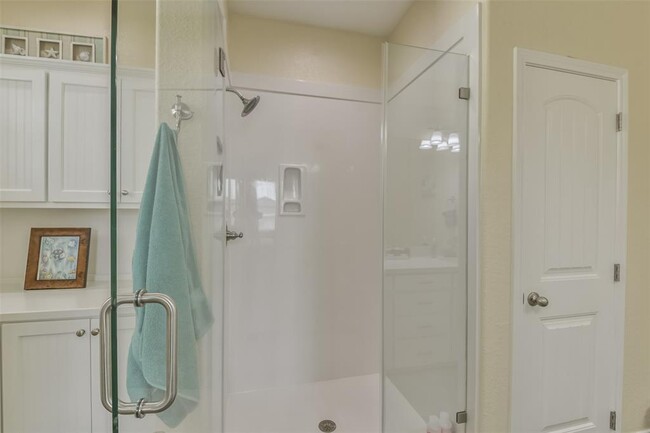 Building Photo - 4022 Fort Bend Dr