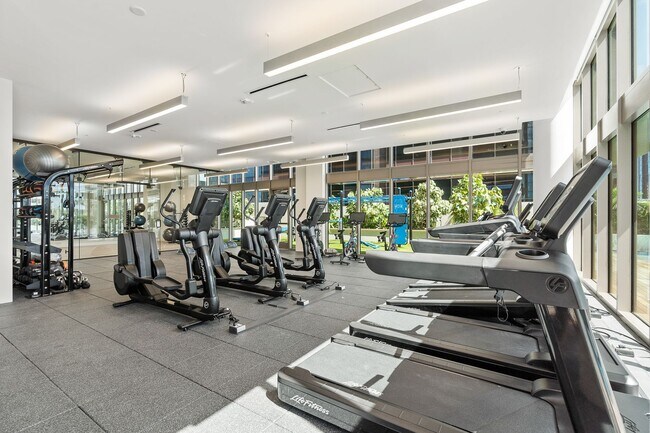 Building Photo - Furnished 1 bed / 1 bath / 1 parking at Sk...