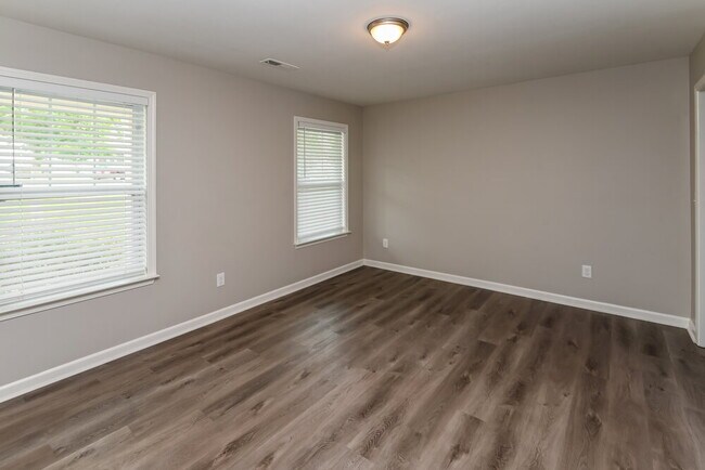 Building Photo - 1544 Logan Patrick Court