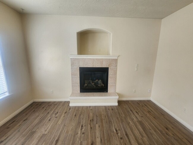 Building Photo - 3654 N Price Way