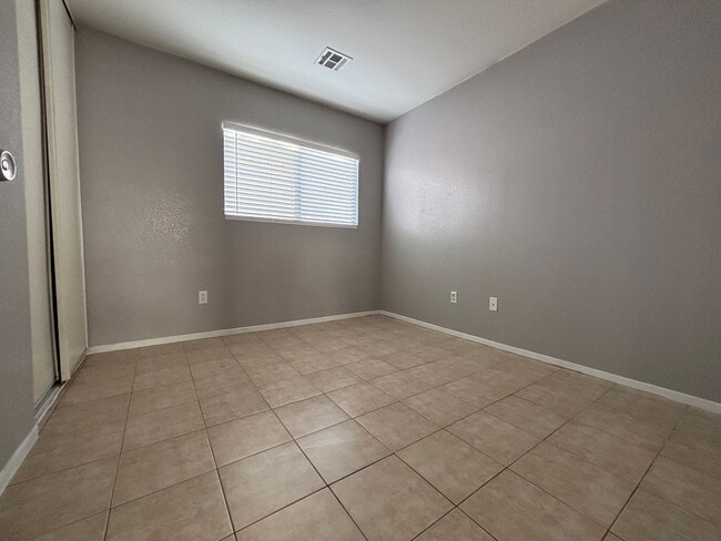 Building Photo - 5344 Dawes Ct