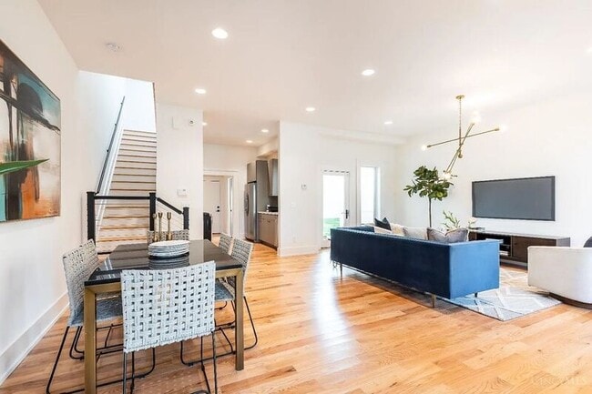 Building Photo - 1325 Knowlton St