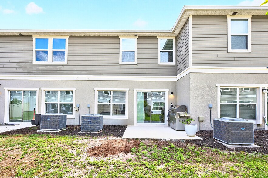 Building Photo - 2338 Carrabelle Way