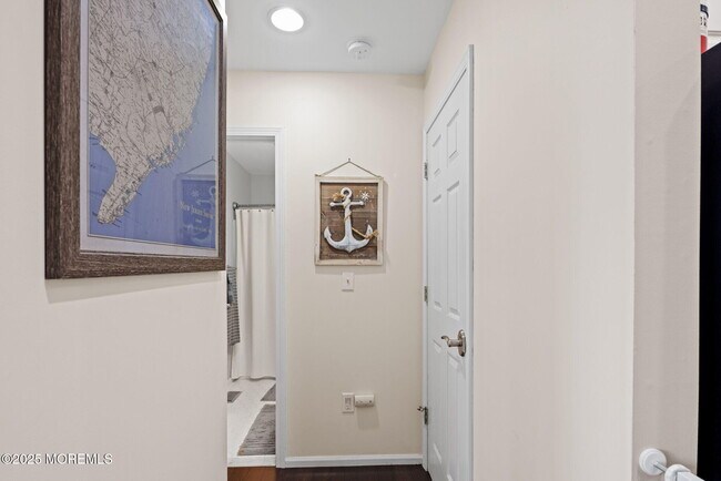 Building Photo - 148 Mizzen Ave