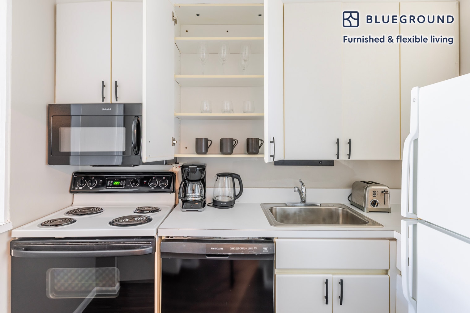 Building Photo - 3450 N Lake Shore Dr