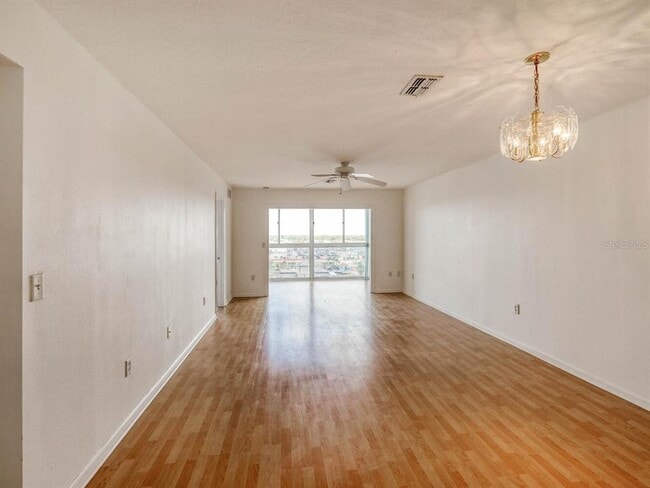 Building Photo - 4939 Floramar Terrace