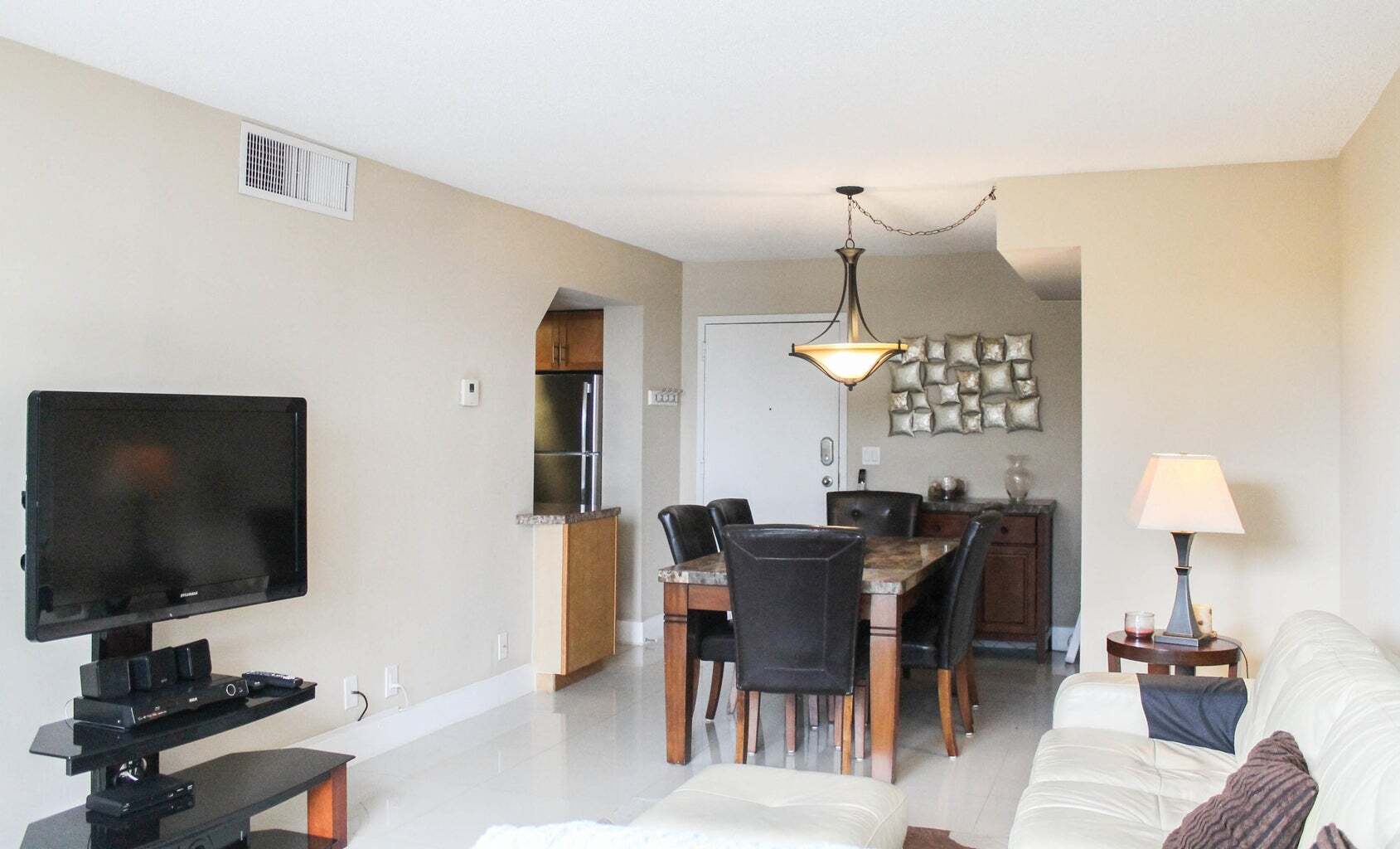 Building Photo - 1830 Embassy Dr