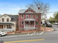 Building Photo - 320 S Cameron St