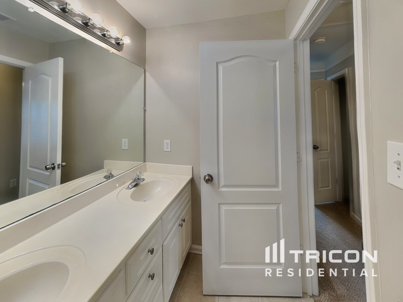 Building Photo - 9260 Carnes Estates Dr