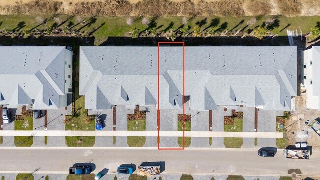 Building Photo - 621 Salisbury Cir