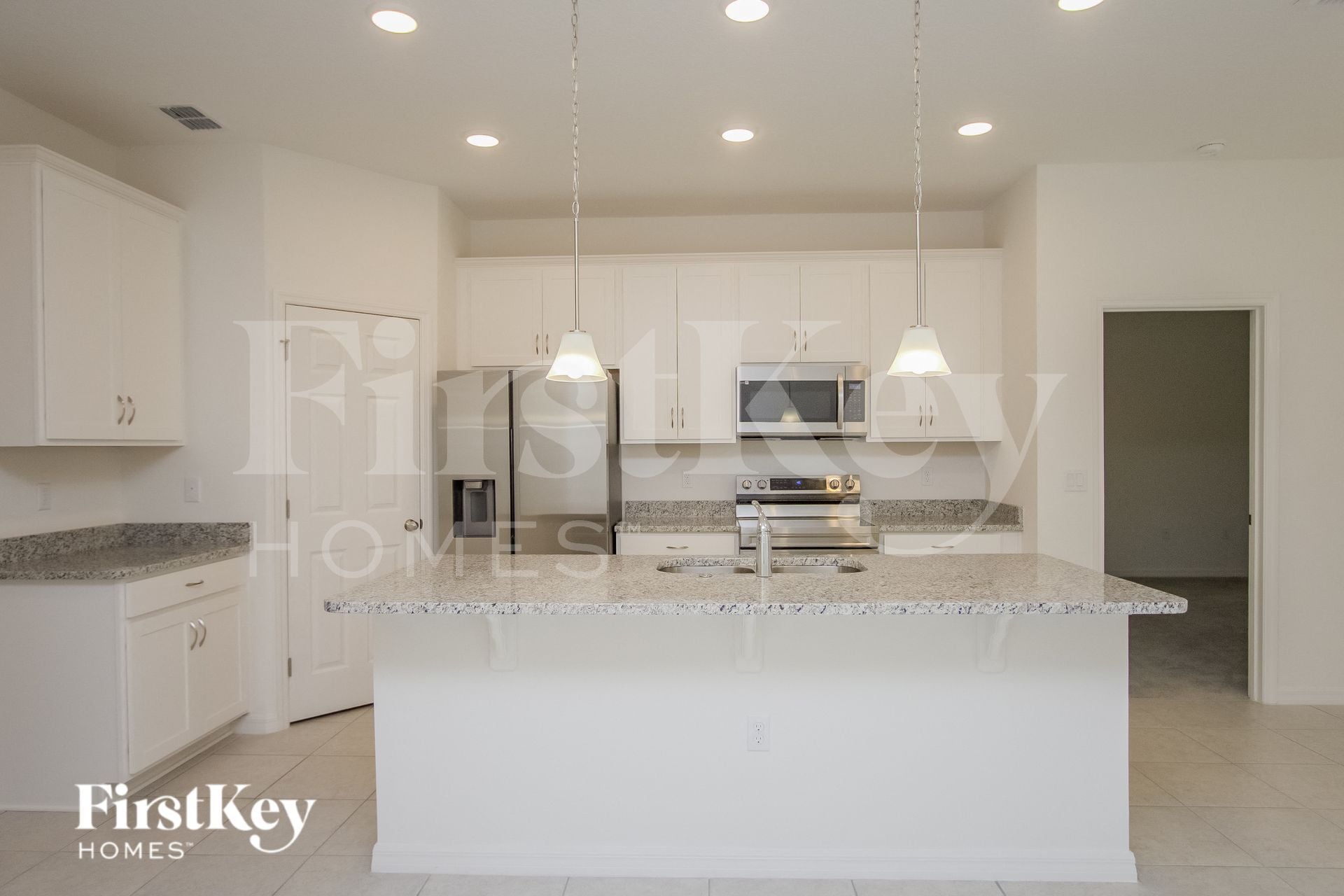 Building Photo - 328 Corbel Ln