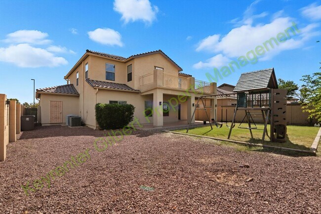 Building Photo - 5 bed / 2.5 bath Home in the San Tan Heigh...