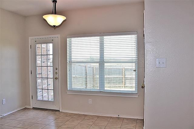 Building Photo - 325 Pemberton Dr