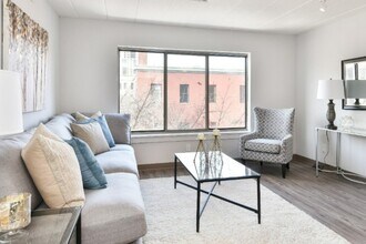 Building Photo - Oliver & Wendell