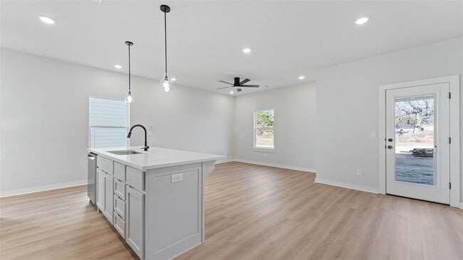 Building Photo - 1700 Cuppett Cir