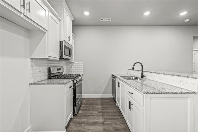 Building Photo - 1050 Sunshine Ct