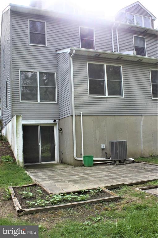 Building Photo - 516 Colgate Ct