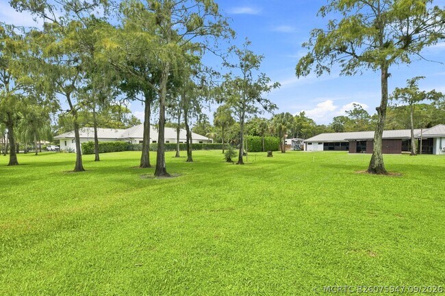 Building Photo - 14902 Paddock Dr