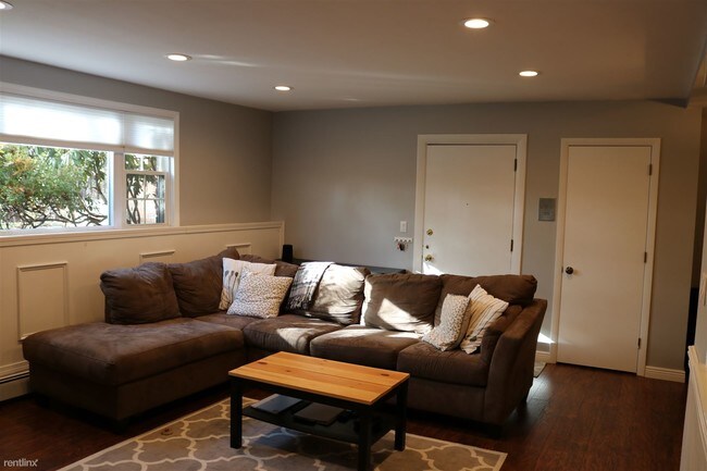 Building Photo - 1 br, 1 bath Condo - Northgate Gardens