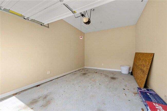 Building Photo - 325 Cranbrooke Cir