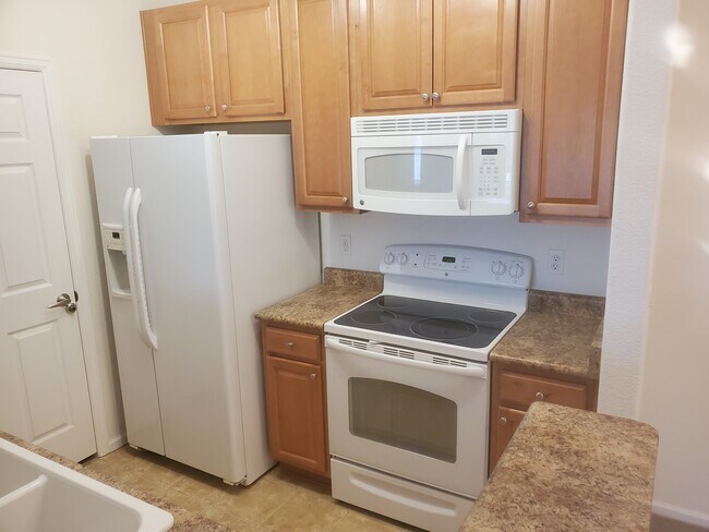 Building Photo - 15700 E Jamison Dr