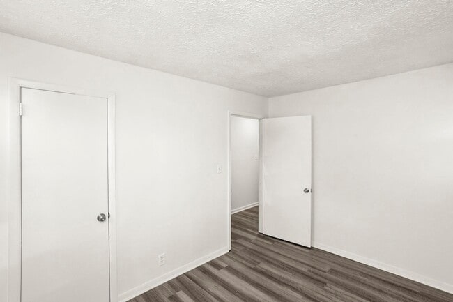 Building Photo - 304 Sunset Trail