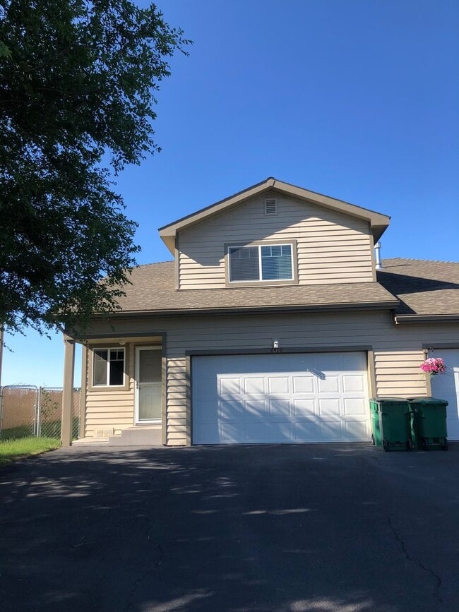 Primary Photo - 6406-6408 Onyx Avenue