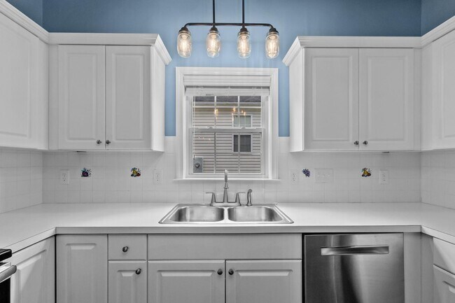 Building Photo - 4028 Mackinac Island Ln