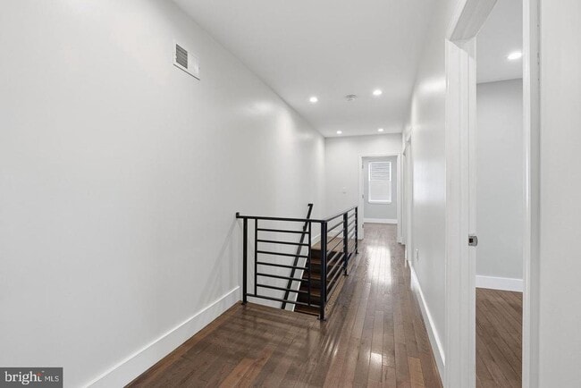 Building Photo - 2106 Manton St