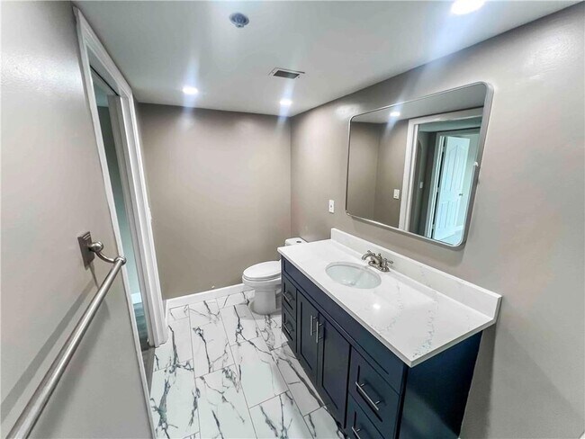 Building Photo - 2870 Pharr Ct S Northwest
