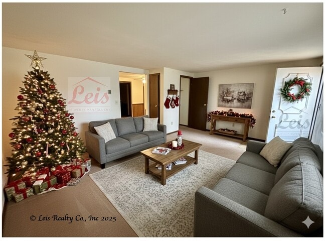 Building Photo - 1525 Saratoga Dr