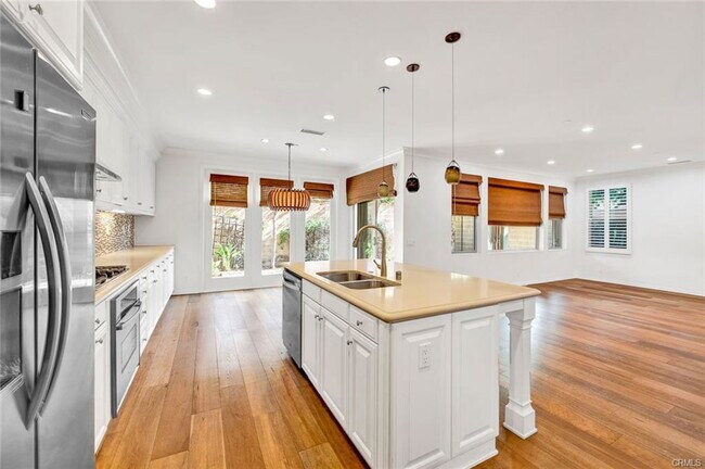 Building Photo - 34 Somerton