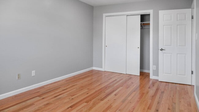 Building Photo - 122-23 161st Pl