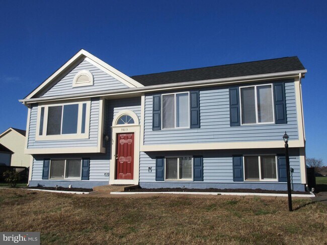Building Photo - 9813 Fairmont Ave